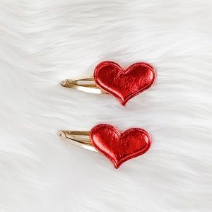 That’s Adorable Shiny Red Heart Clips